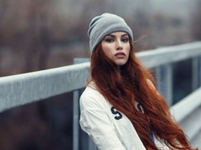 go to chat with LeonsaCherry