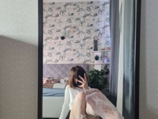 go to chat with LesliRommel