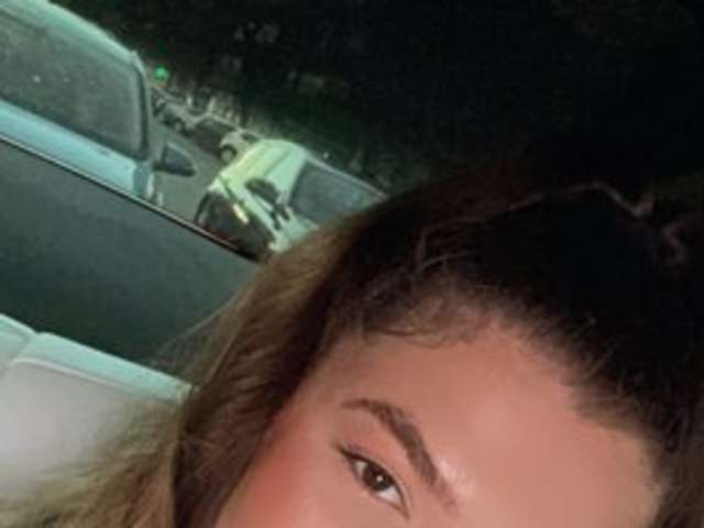 go to chat with Leslie08