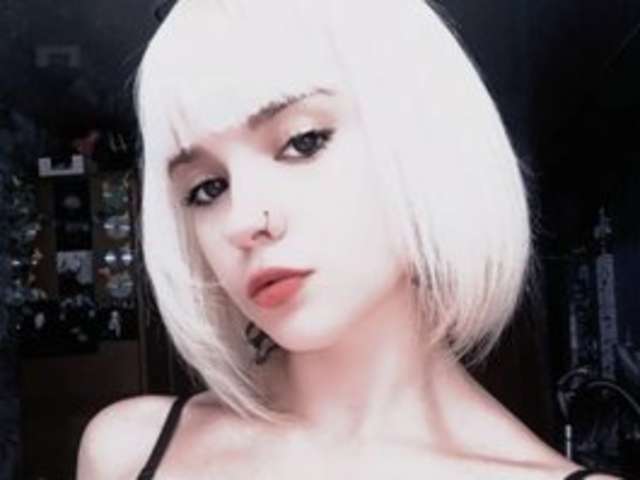 go to chat with LexieMallia