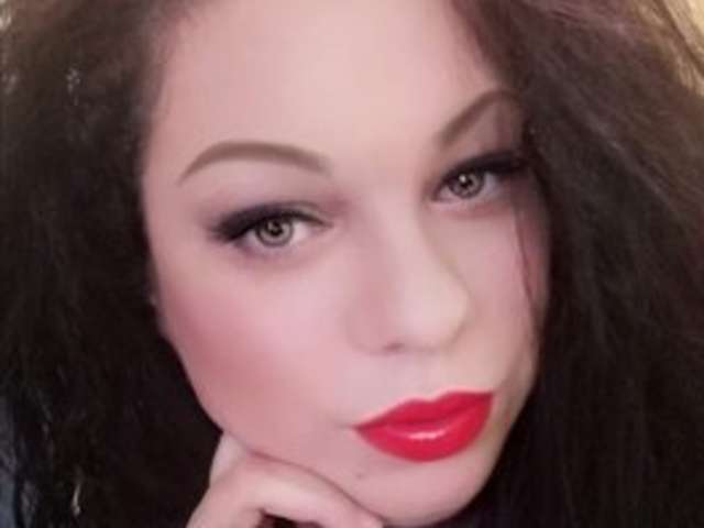 go to chat with LexyDevine