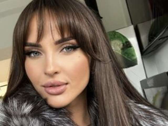 go to chat with LexyQ