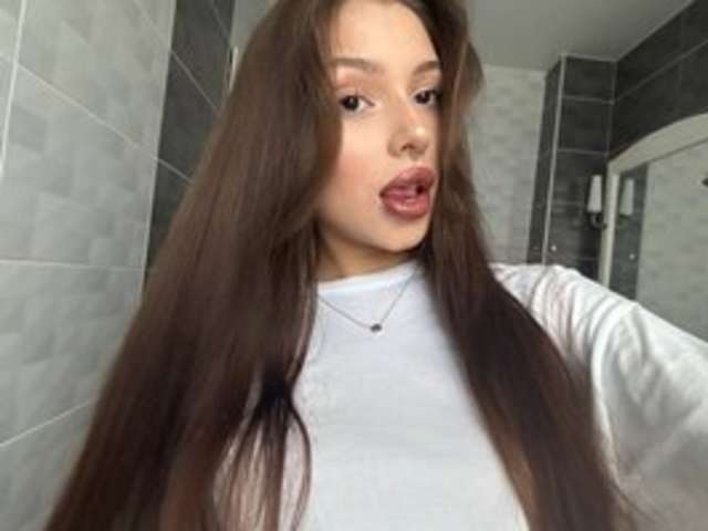go to chat with LeylaBrooklyn