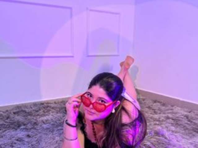 go to chat with Lia-M-gate