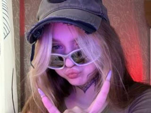 go to chat with LiaaaLi