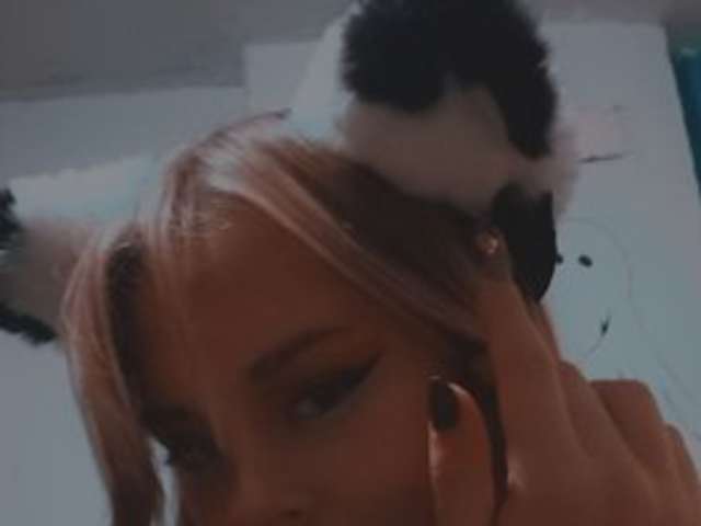 go to chat with LiahFox1