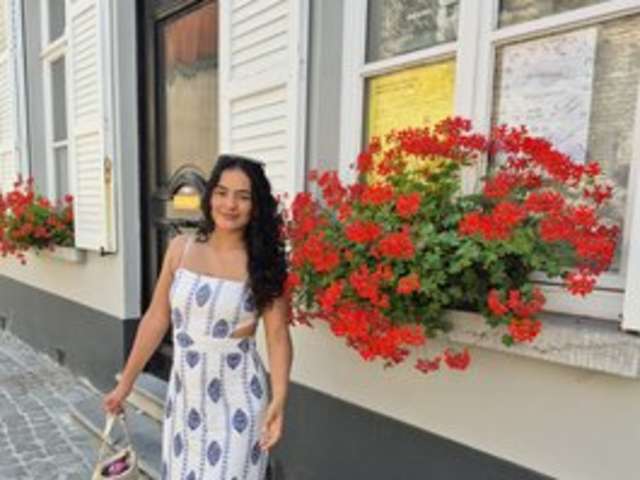 go to chat with Liliana99