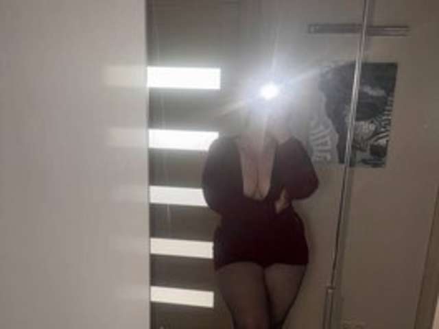 go to chat with Lilit-11
