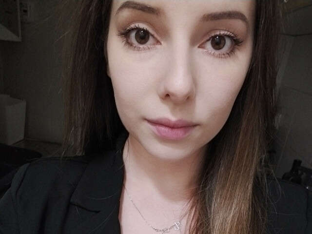 go to chat with LillyAmber