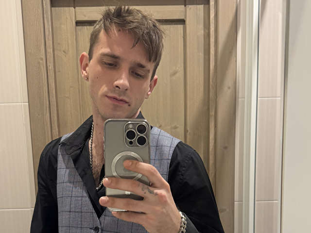 go to chat with LiluHot66