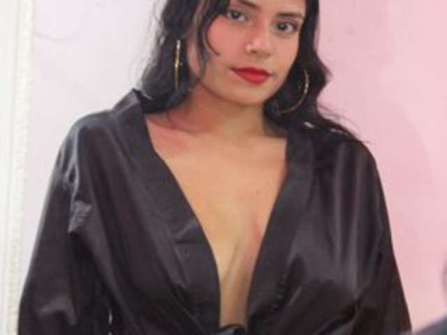 go to chat with Lily-Addams