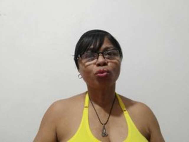 go to chat with LilyBarri