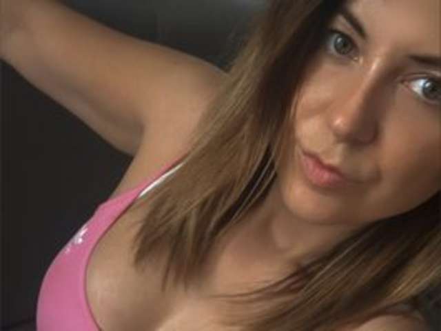 go to chat with LilyRay