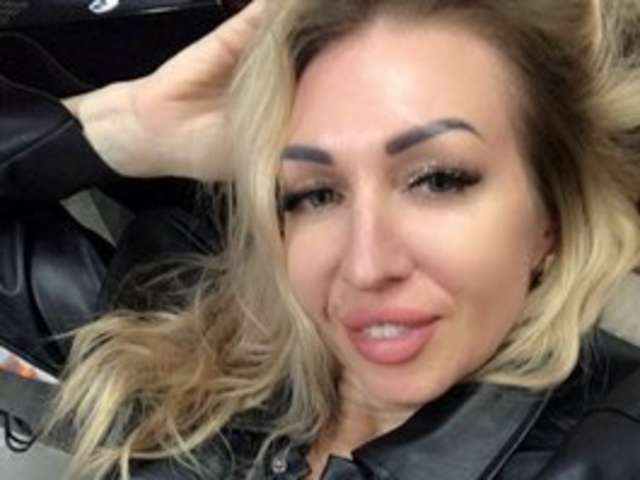 go to chat with Linda-Stefana