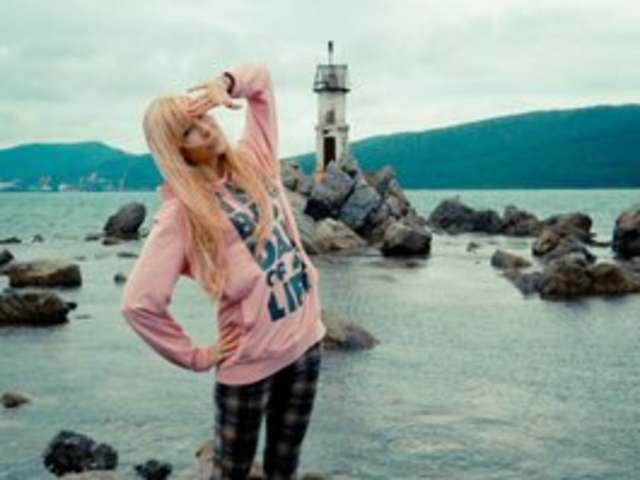 go to chat with Lintu1