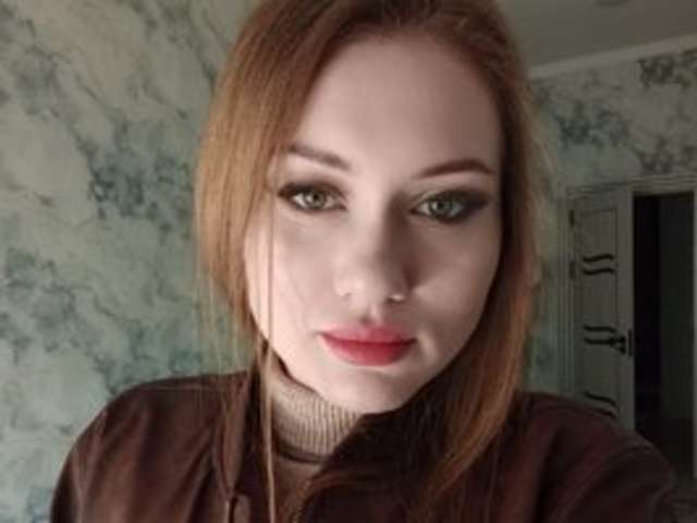 go to chat with Lirica
