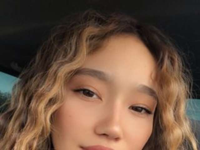 go to chat with LisaHyun