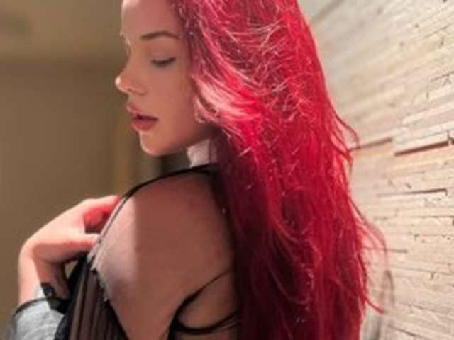go to chat with Little-melodyy