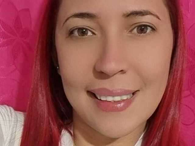 go to chat with LittleKittyX