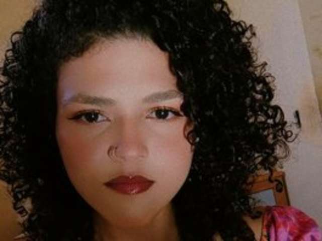 go to chat with LittleLarimm