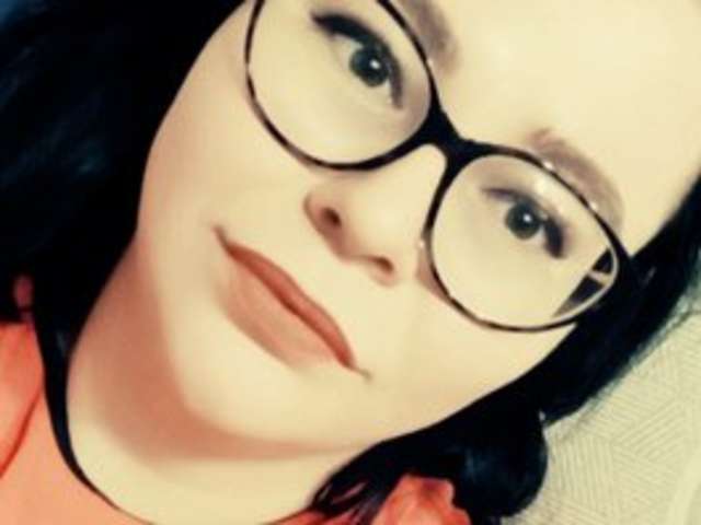 go to chat with Liz-Tess