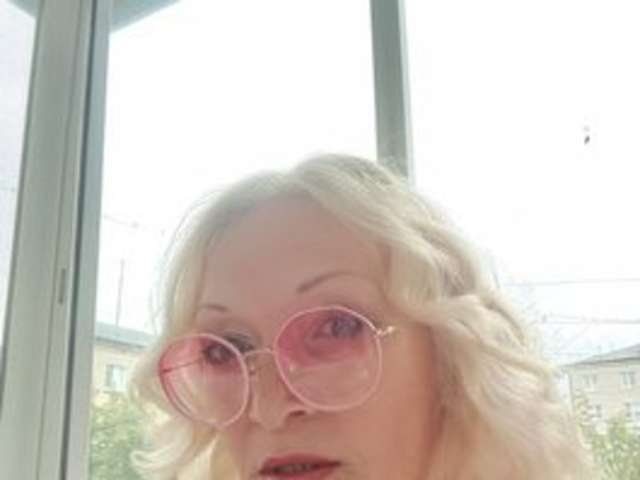 go to chat with LizSage
