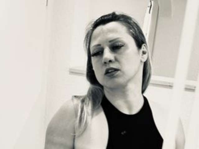 go to chat with Lola-Fleur69