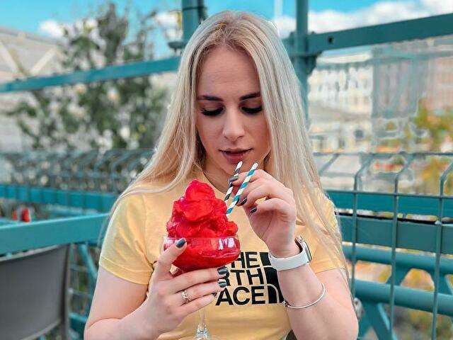 LOLAPEACH amateur webcam photo