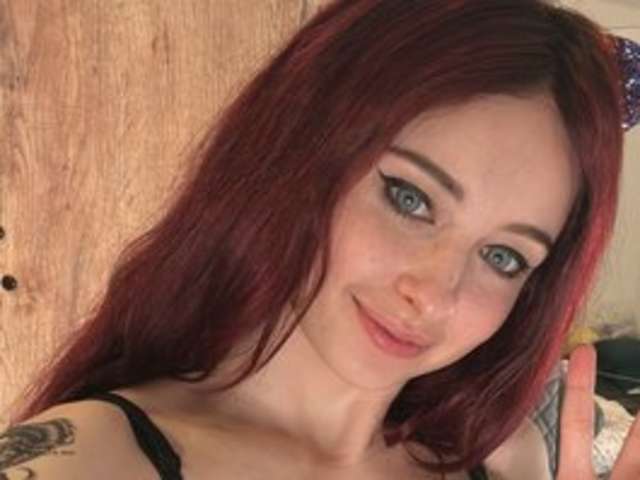 go to chat with Lolabellerey
