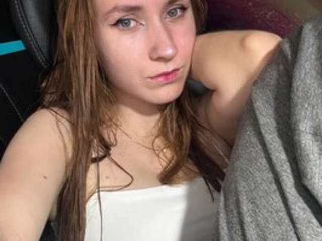 go to chat with Lolacuttiehottie