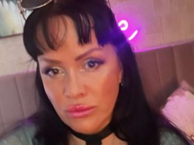 go to chat with Lolaley13