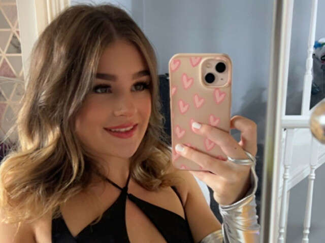 go to chat with Lollyloo123