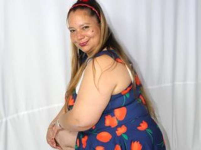 go to chat with Loly47