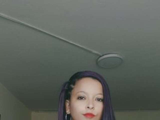 go to chat with Loolitha
