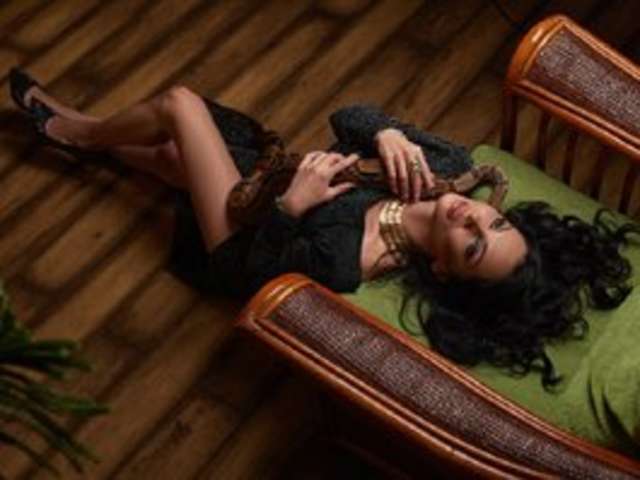 go to chat with LouiseJenkin