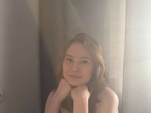 go to chat with LovePollyLove