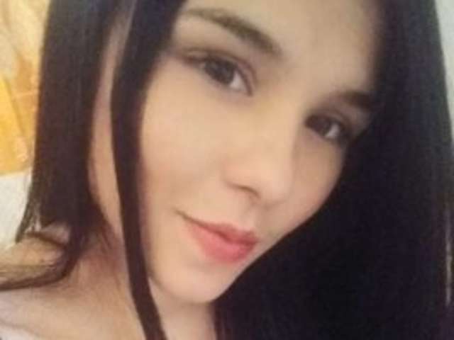 go to chat with Lovely-Loreen