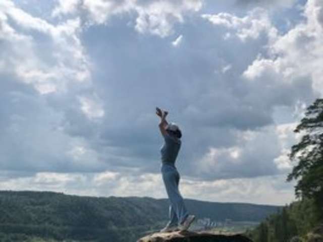 go to chat with Lovvellla