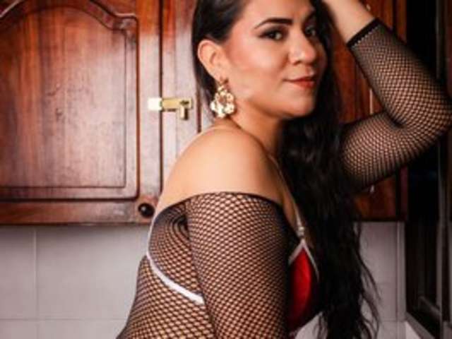 go to chat with LuanaFranccesca