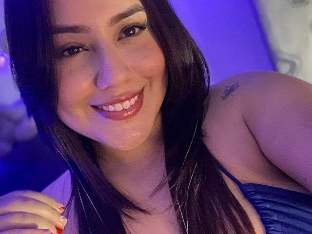 go to chat with Luciana0326
