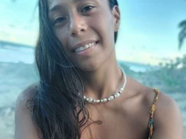 go to chat with Lucy-Natural