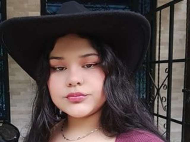 go to chat with LucyColleen