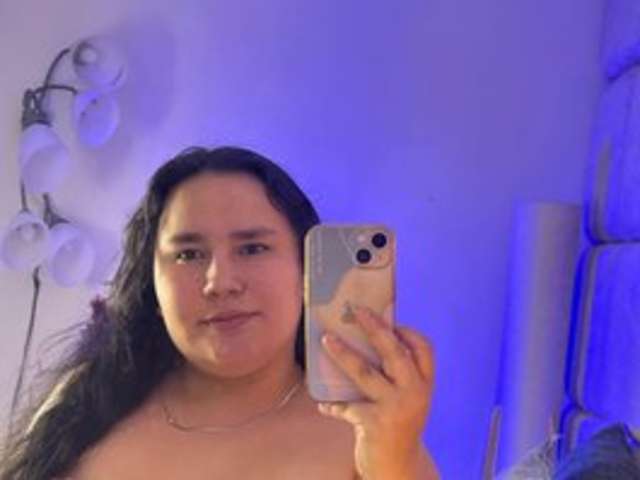 go to chat with LucyLinn