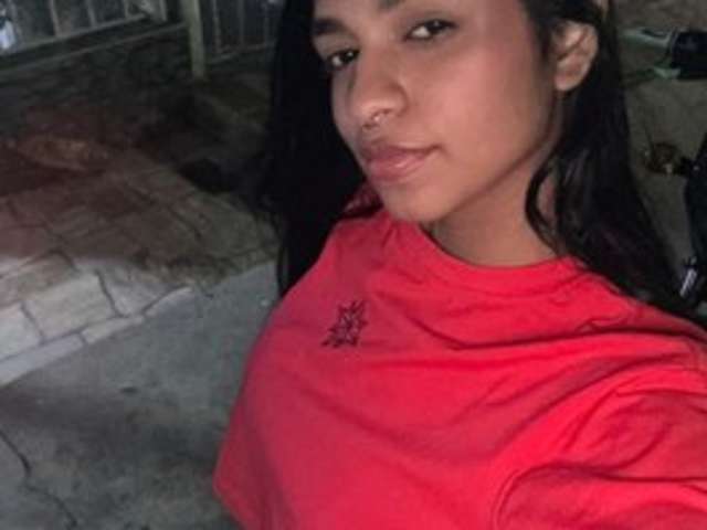 go to chat with LucyLove11