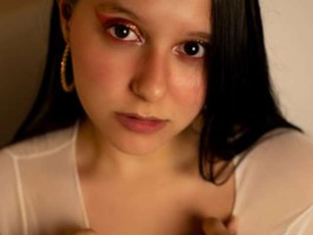 go to chat with Luissaxx