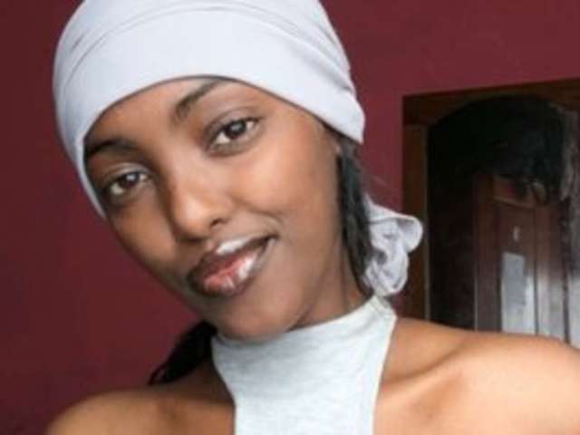 go to chat with Luna-28