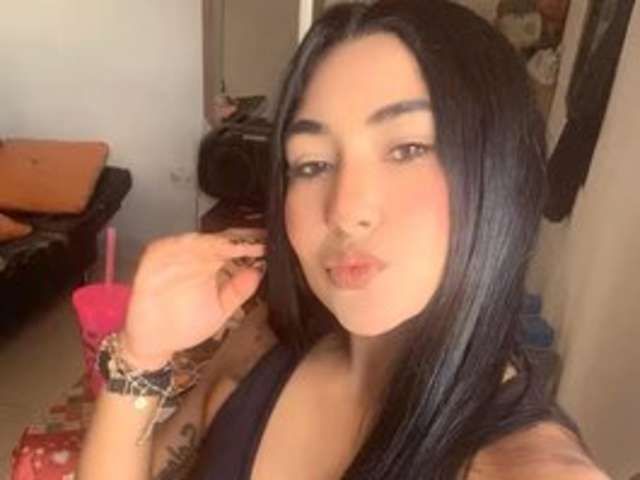 go to chat with LunaMedusa1