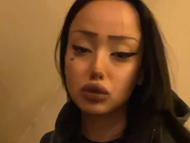 go to chat with LunaMilla