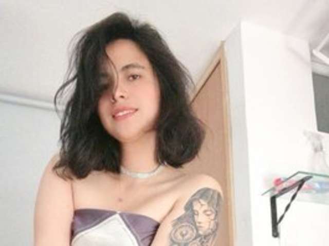 go to chat with LunaValencia