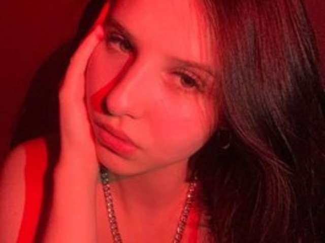 go to chat with LunarXXX